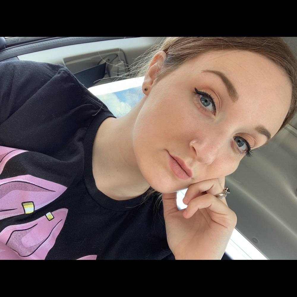 Meet your Posher, Carly